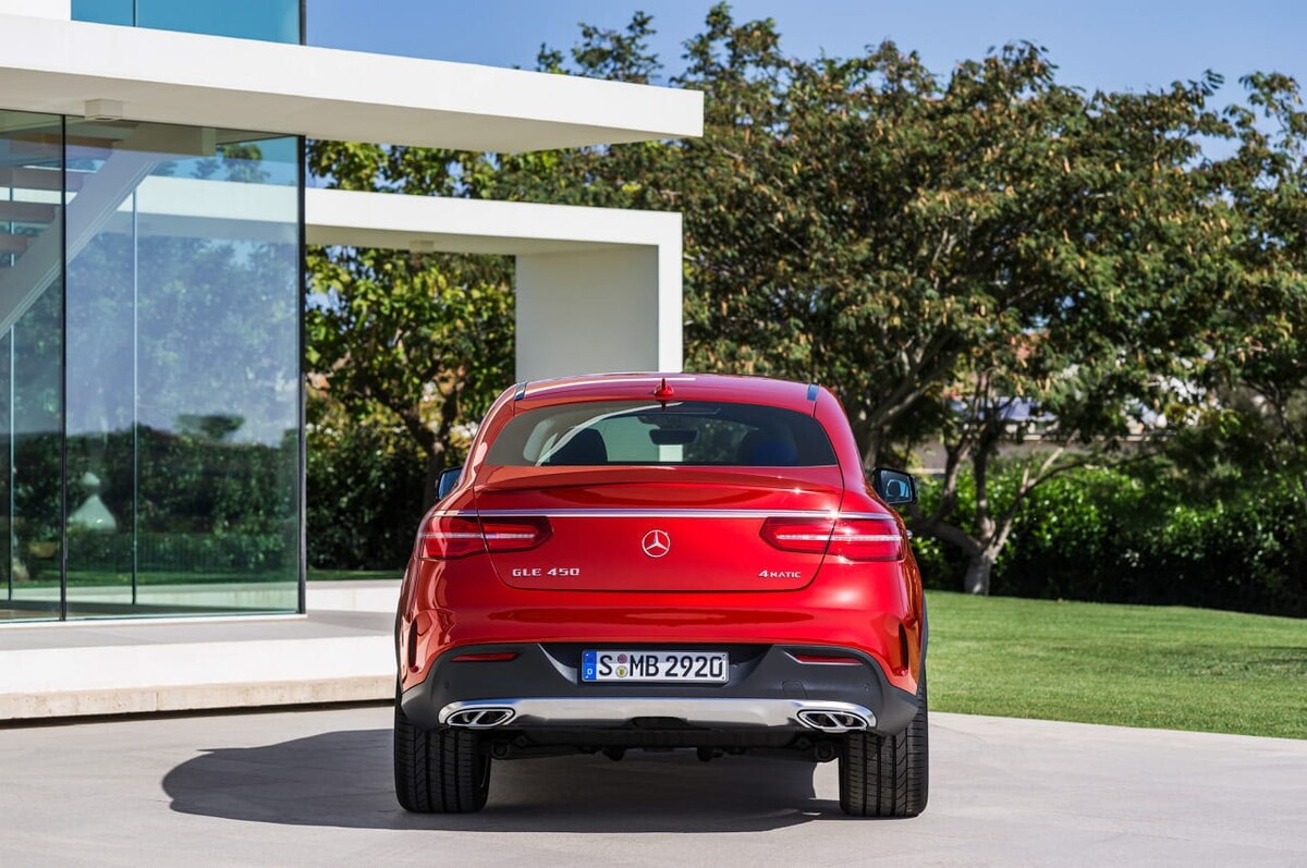 Imagen que muestra la trasera completa del Mercedes GLE Coupé. Imagen que muestra la trasera completa del Mercedes GLE Coupé.
