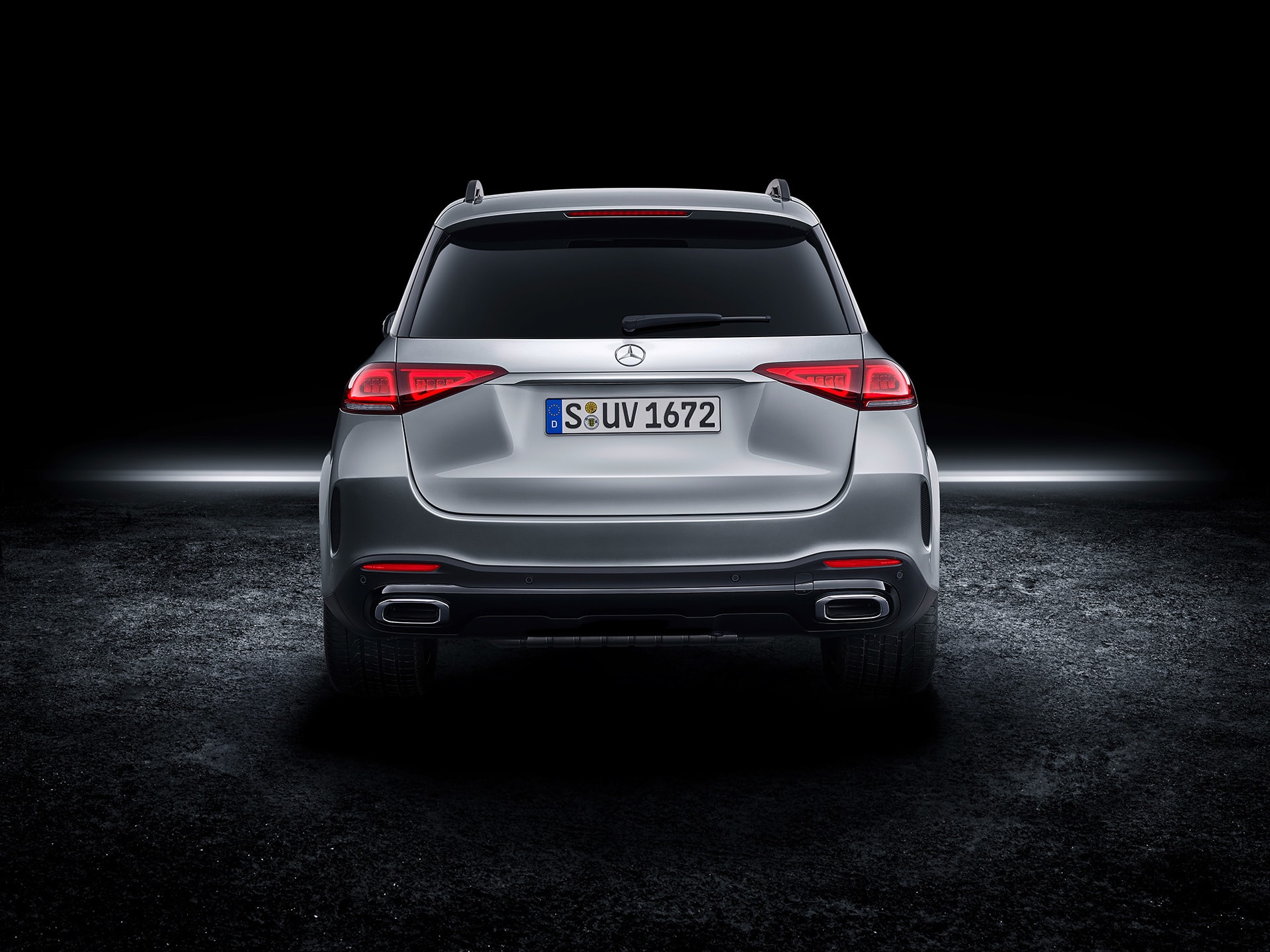 Iluminación trasera destacada que aporta una firma visual única del Mercedes GLE.