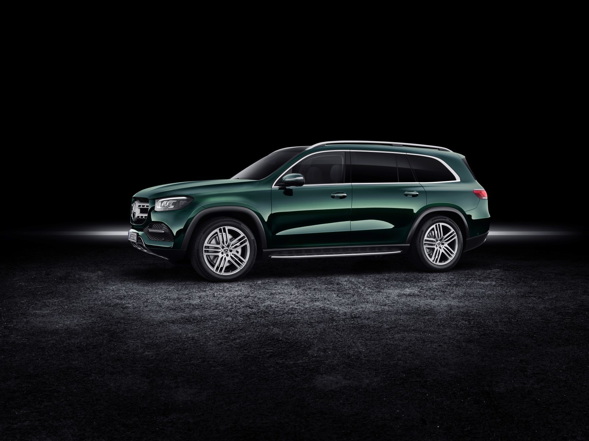 Lateral del Mercedes GLS, mostrando su perfil aerodinámico.