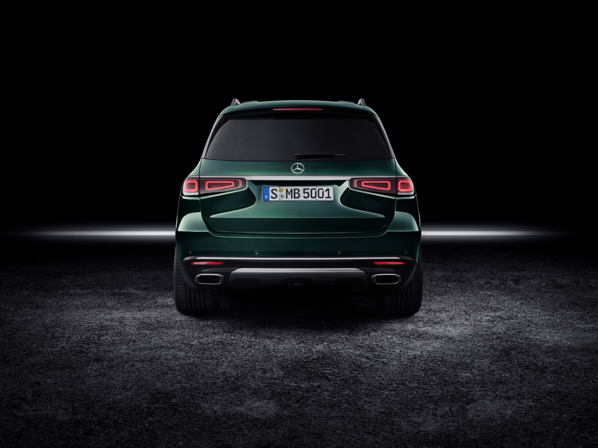 Vista trasera que muestra la sofisticación y detalle del GLS.