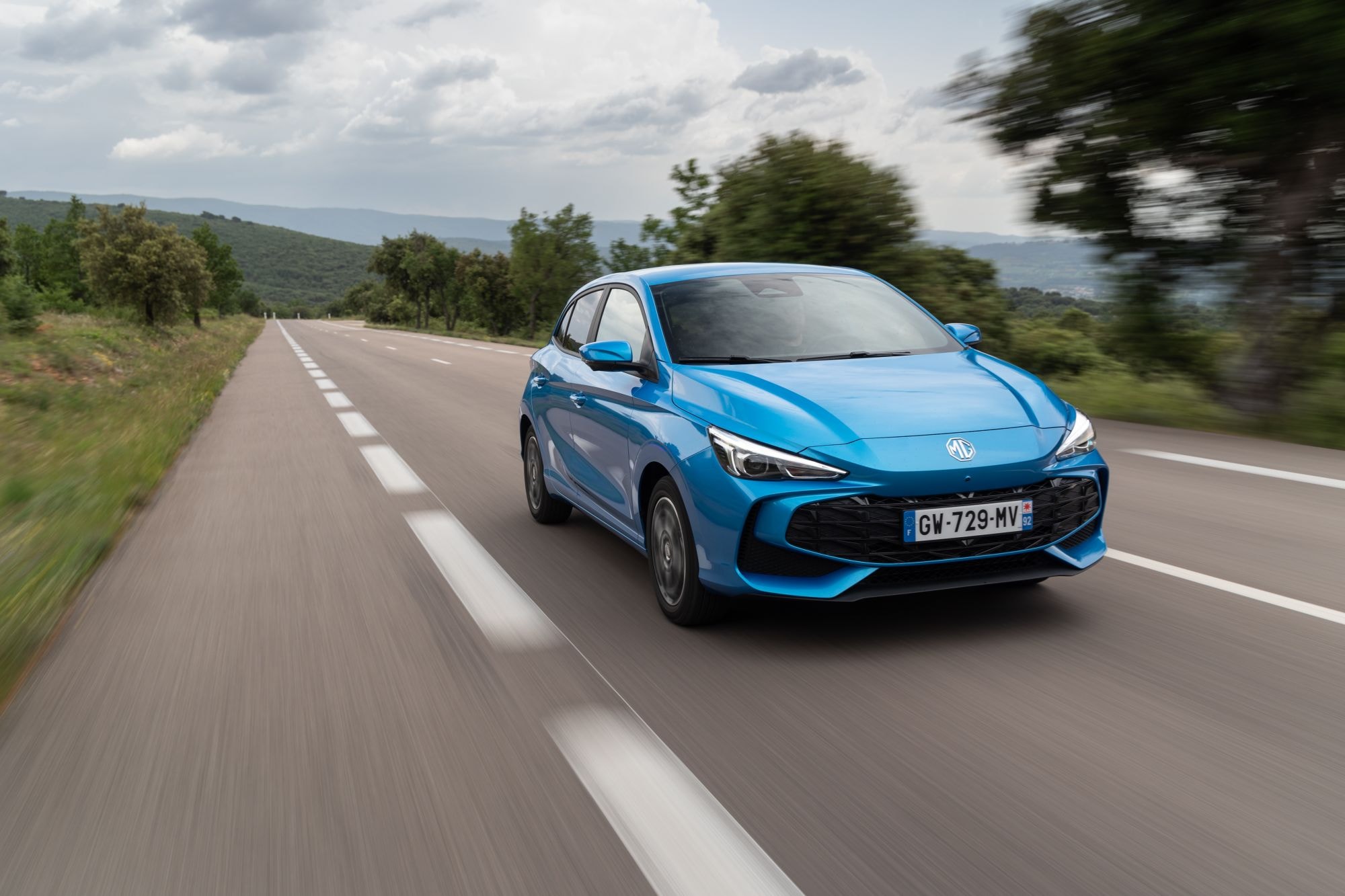 Amplio maletero del MG 3, ideal para viajes y carga.