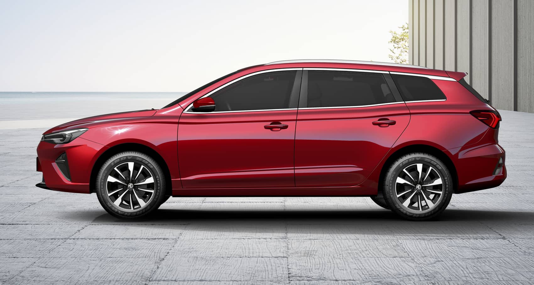 Perfil lateral del MG 5 eléctrico destacando sus líneas elegantes.