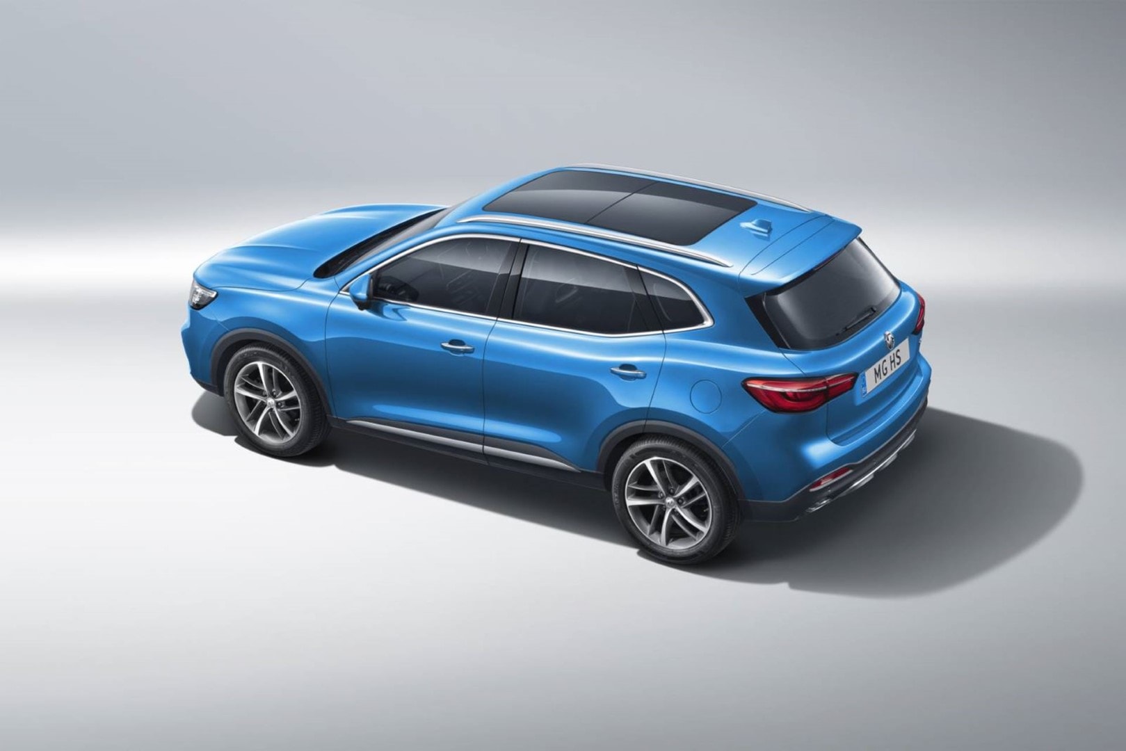 Imagen del interior del MG HS, destacando los asientos confortables y el diseño contemporáneo.