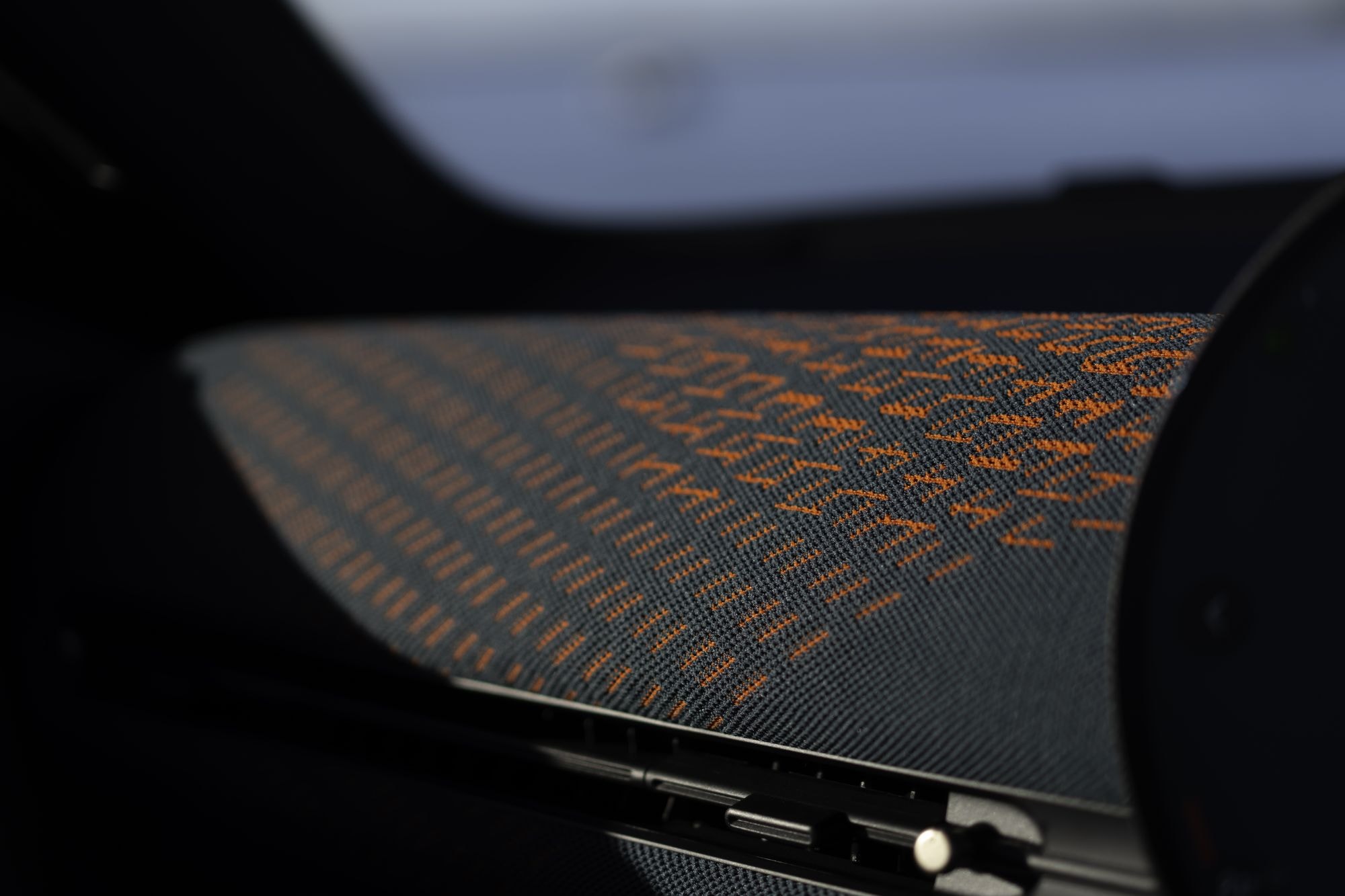 Vista de los asientos delanteros del MINI Aceman, estilo y confort.