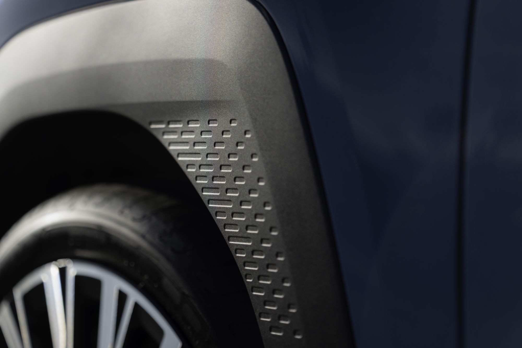 Detalle del volante del MINI Aceman, combinando modernidad y funcionalidad.