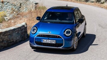 Espacio trasero del Mini 5 Puertas, ideal para pasajeros con estilo. Espacio trasero del Mini 5 Puertas, ideal para pasajeros con estilo.