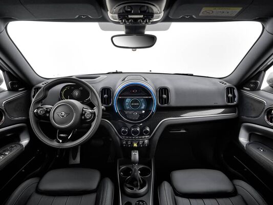 Vista interna del MINI Countryman con acabados en cuero Vista interna del MINI Countryman con acabados en cuero
