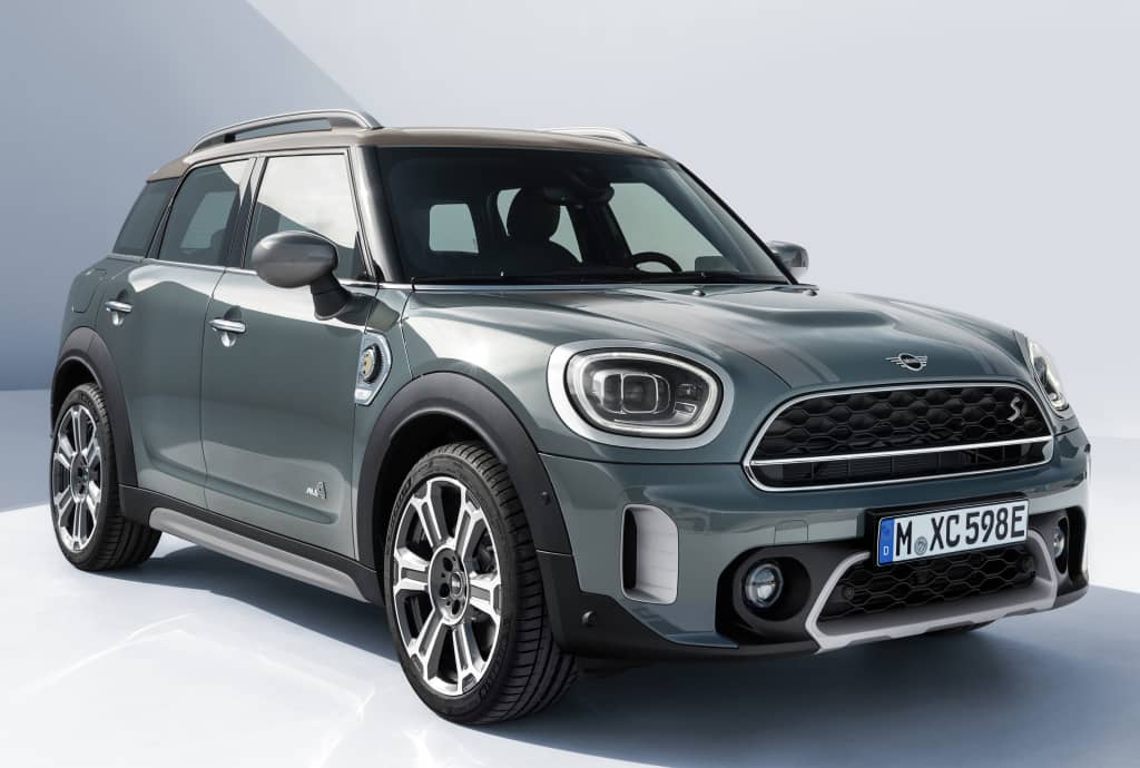 Vista frontal-lateral del MINI Countryman Híbrido.