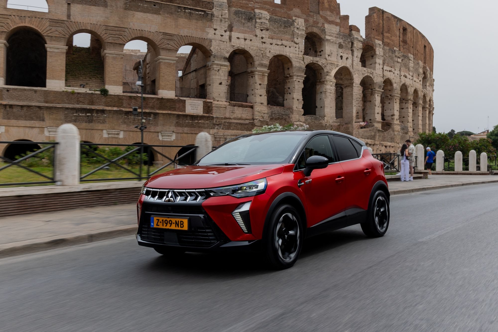 Un diseño ágil que resalta en el tráfico urbano.