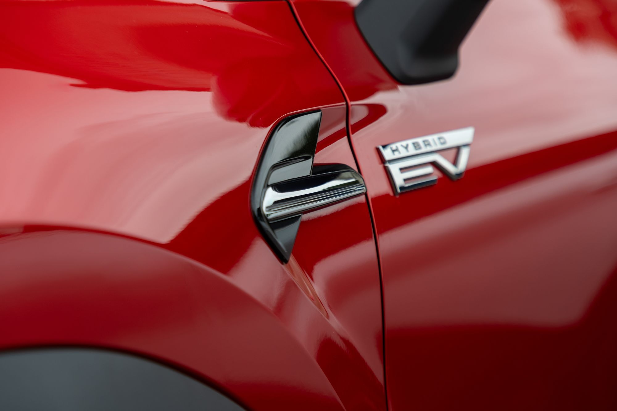 Detalle del diseño en el paragolpes del Mitsubishi ASX híbrido.