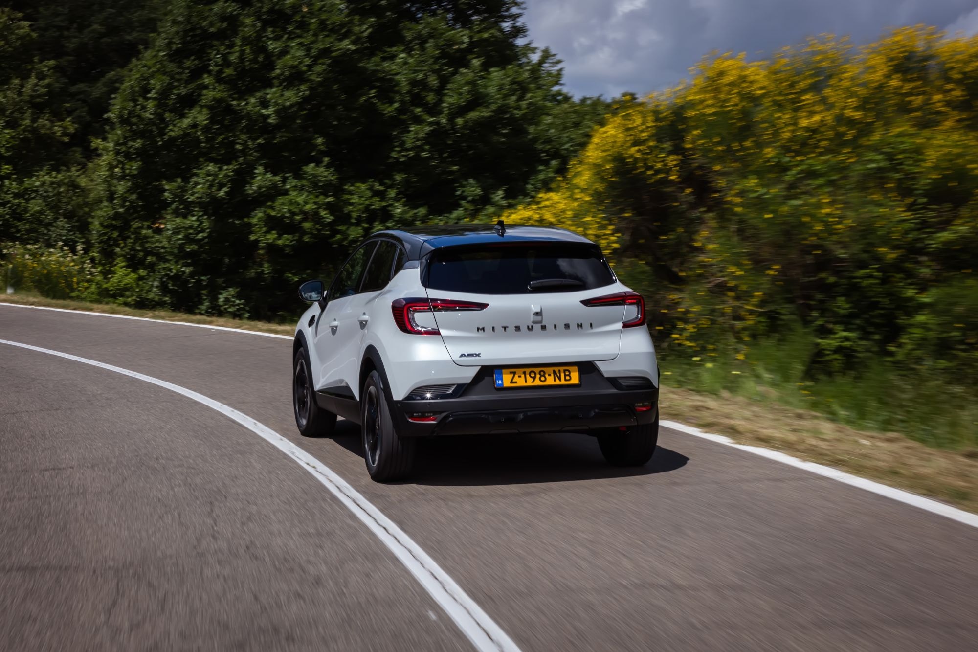 Mitsubishi ASX curvas, ideal para admirar su diseño innovador