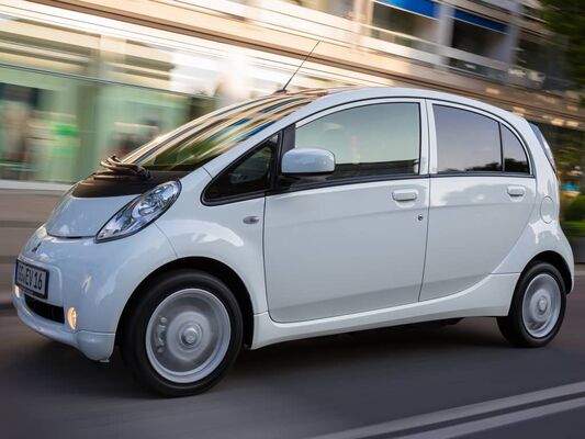 Mitsubishi i-MiEV Mitsubishi i-MiEV