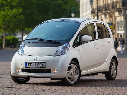 Mitsubishi i-MiEV Mitsubishi i-MiEV