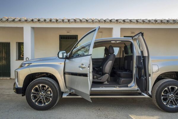Mitsubishi L200 Mitsubishi L200