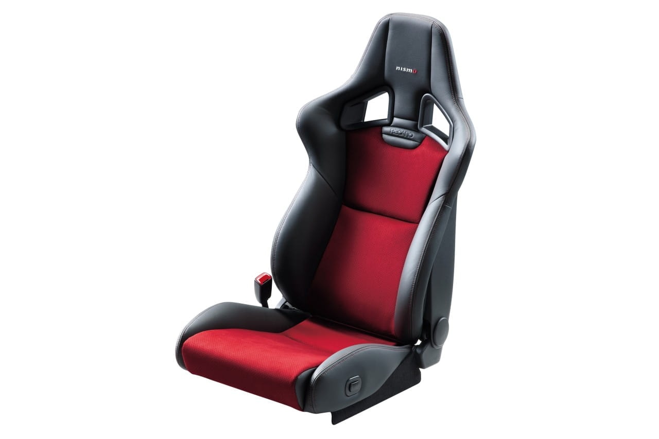 Asiento deportivo tipo bucket en el Nissan GT-R.