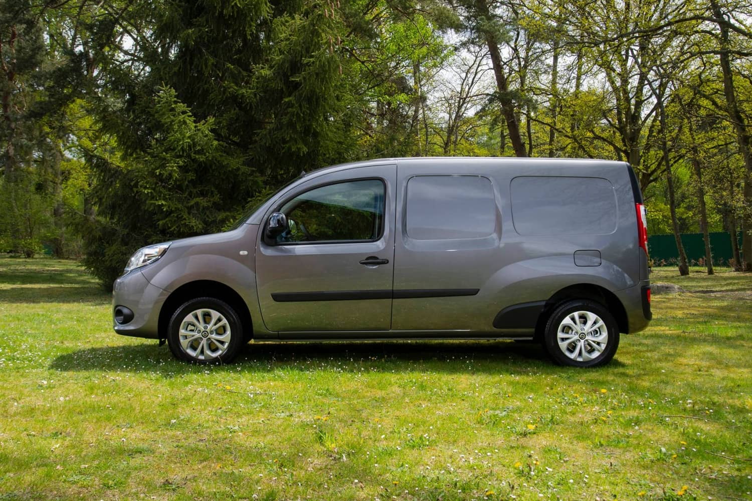 Nissan NV250