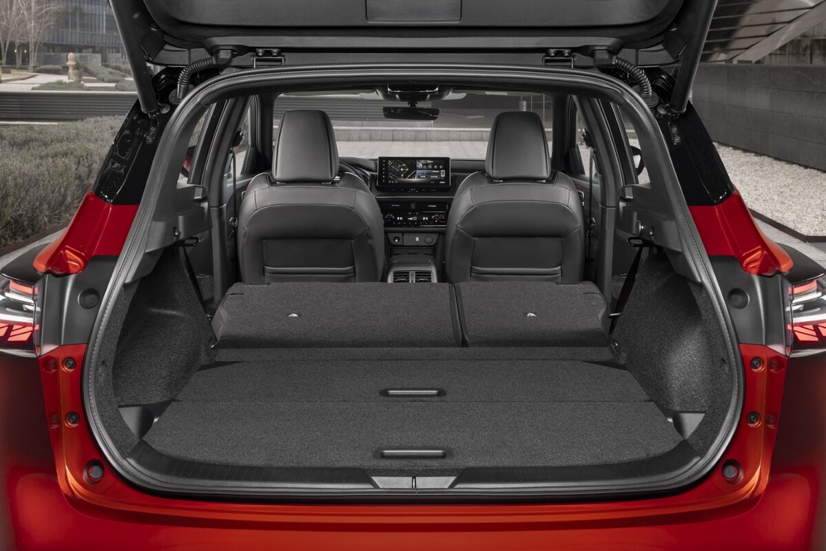 Espacio de carga del Qashqai con los asientos traseros abatidos. Espacio de carga del Qashqai con los asientos traseros abatidos.