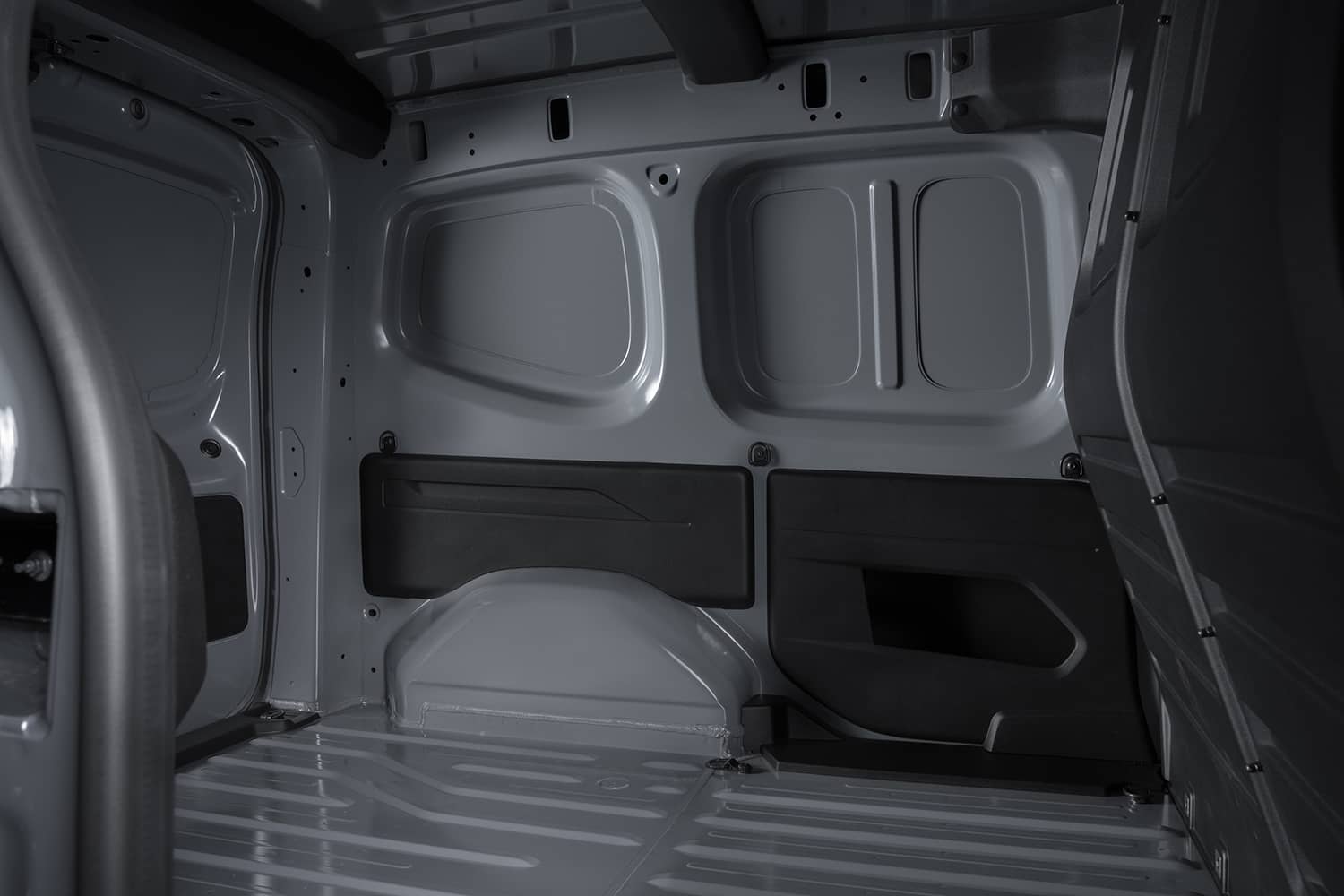 Espacioso compartimento de carga Nissan Townstar Van. Muestra su funcionalidad.