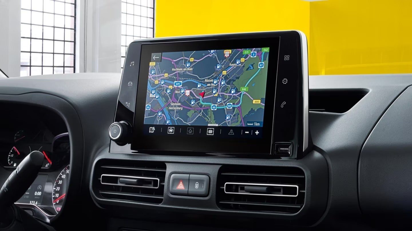 Sistema de infotenimiento moderno del Opel Combo-e Life