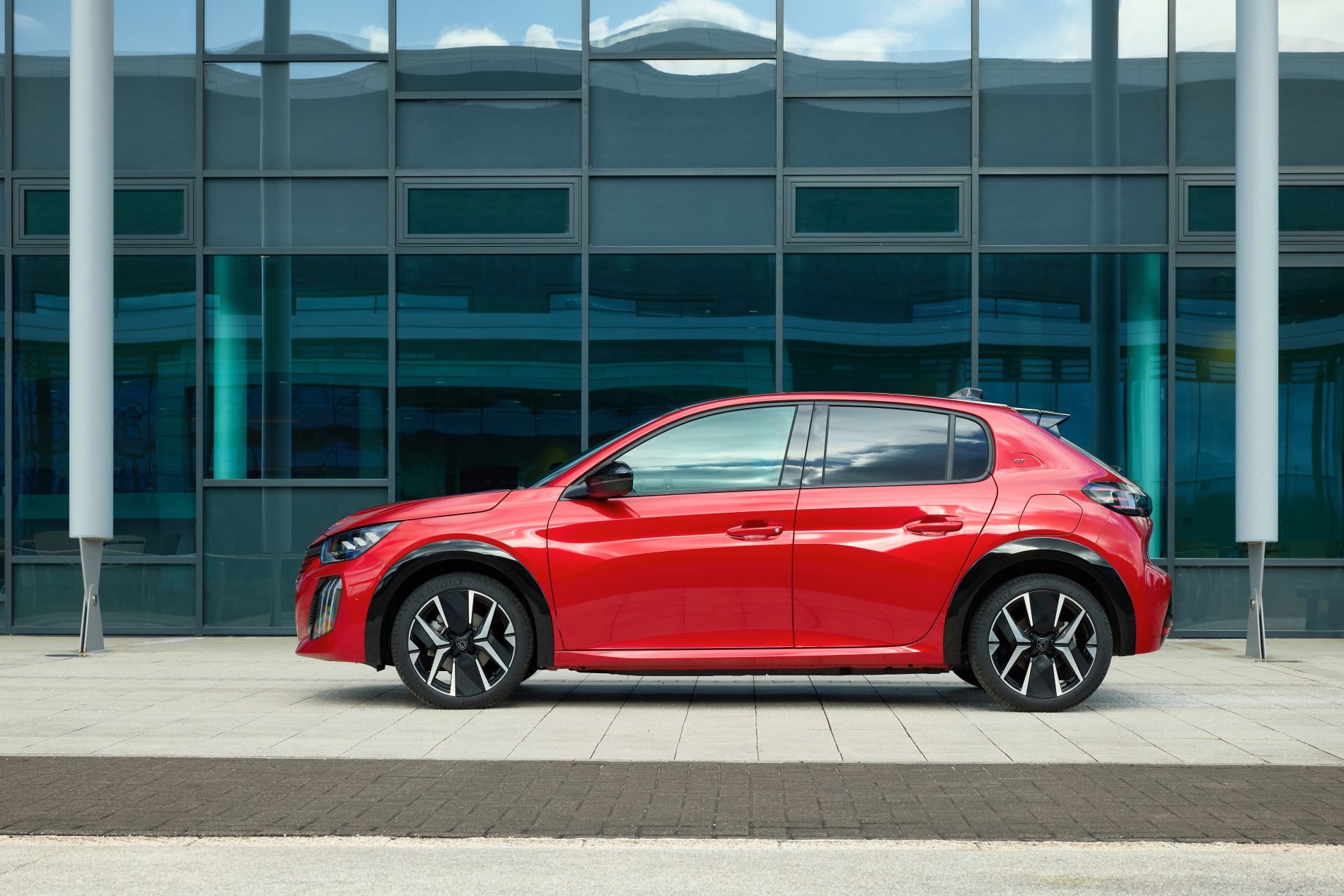 Perspectiva trasera del Peugeot 208, un enfoque cautivador.