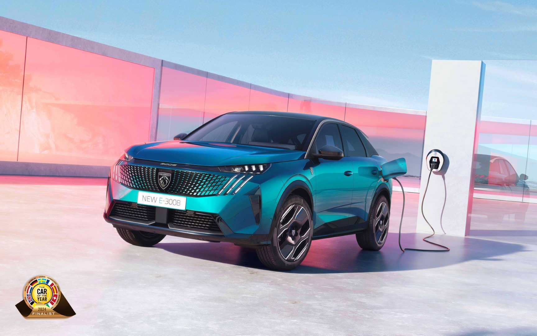 El Peugeot 3008 eléctrico cargando con un moderno punto de recarga.