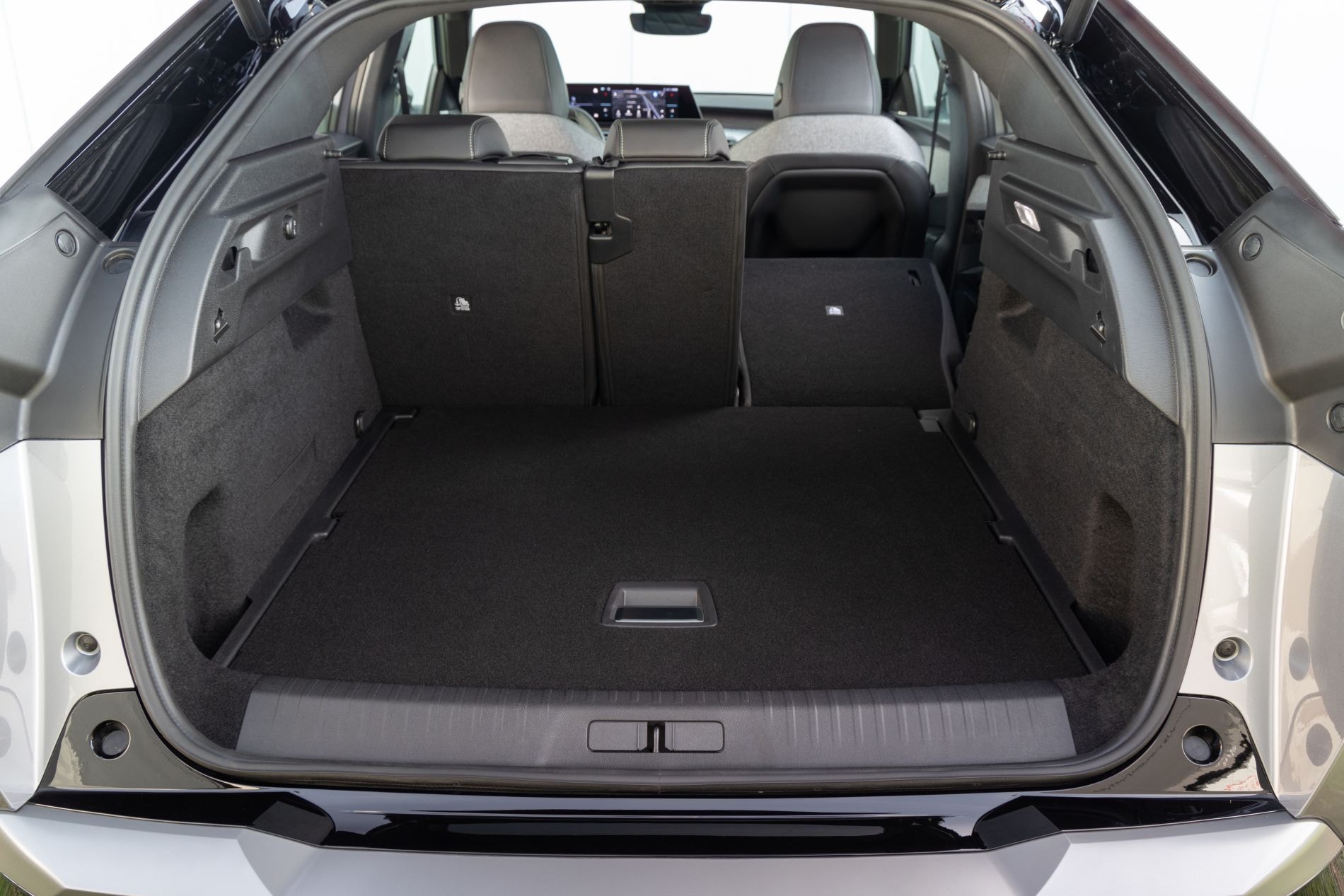 Interior del Peugeot 3008, con asientos cómodos y modernos.