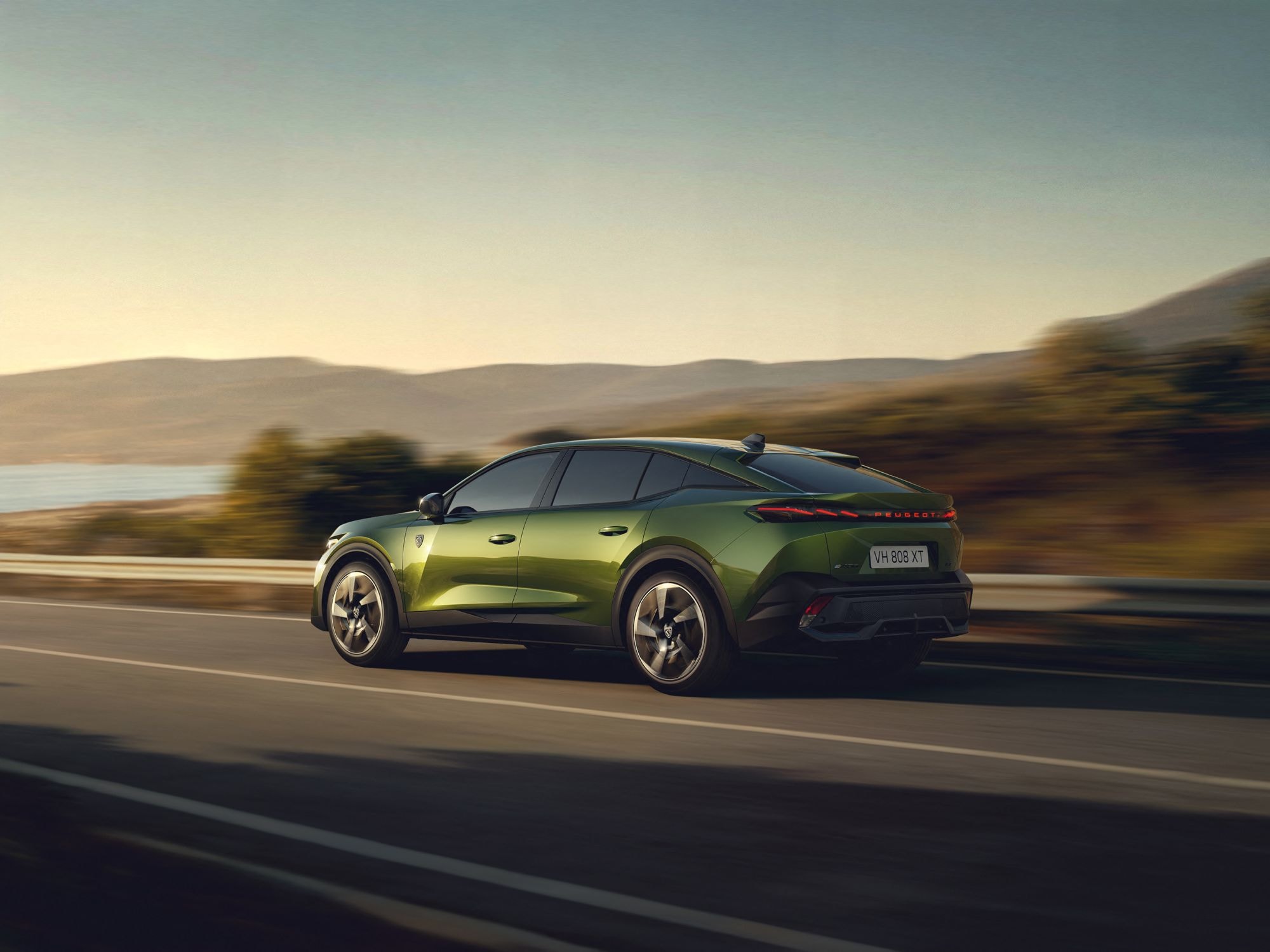 Peugeot 408 eléctrico