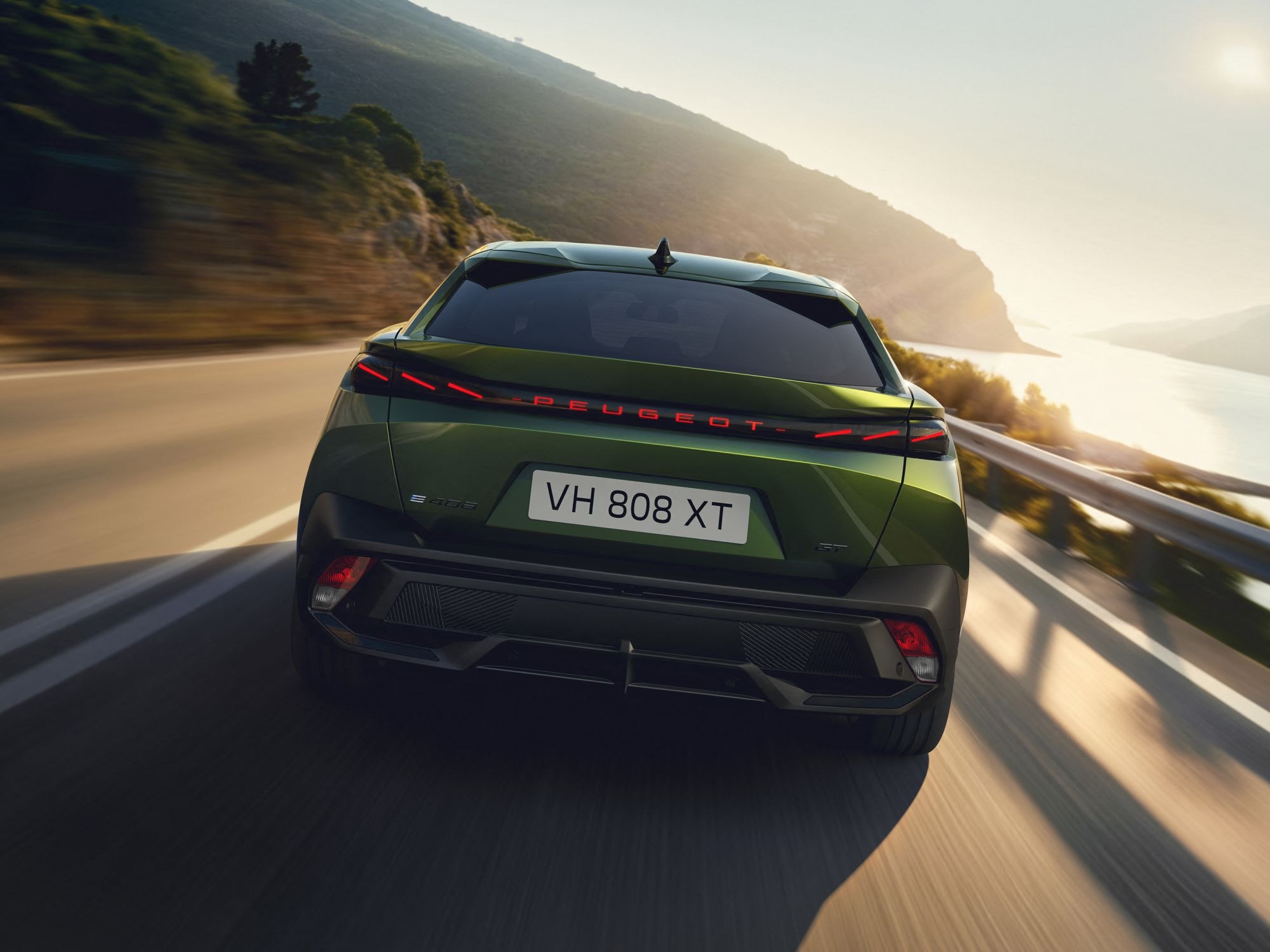 Peugeot 408 eléctrico