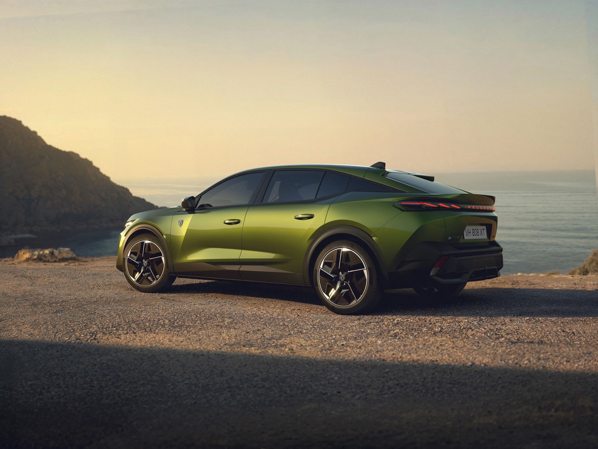 Peugeot 408 eléctrico