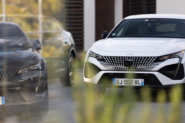 Asientos ergonómicos y con acabados de alta calidad. Asientos ergonómicos y con acabados de alta calidad.