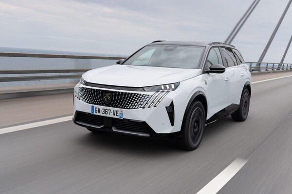 Peugeot 5008 híbrido