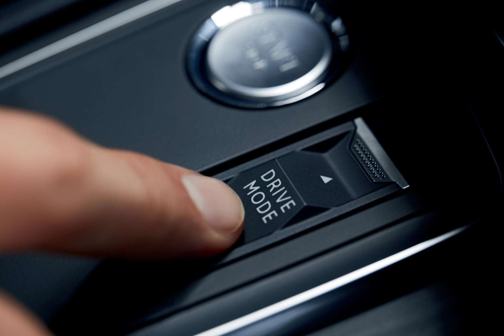 Selector de modos de conducción, detallando opciones de manejo.