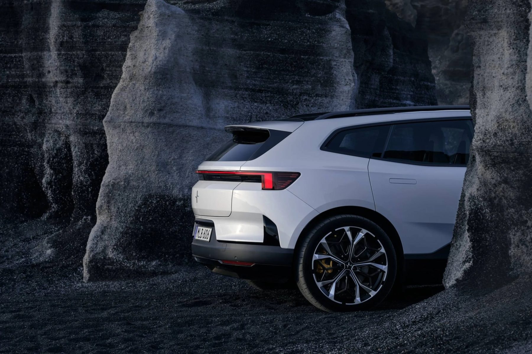 Polestar 4 SUV