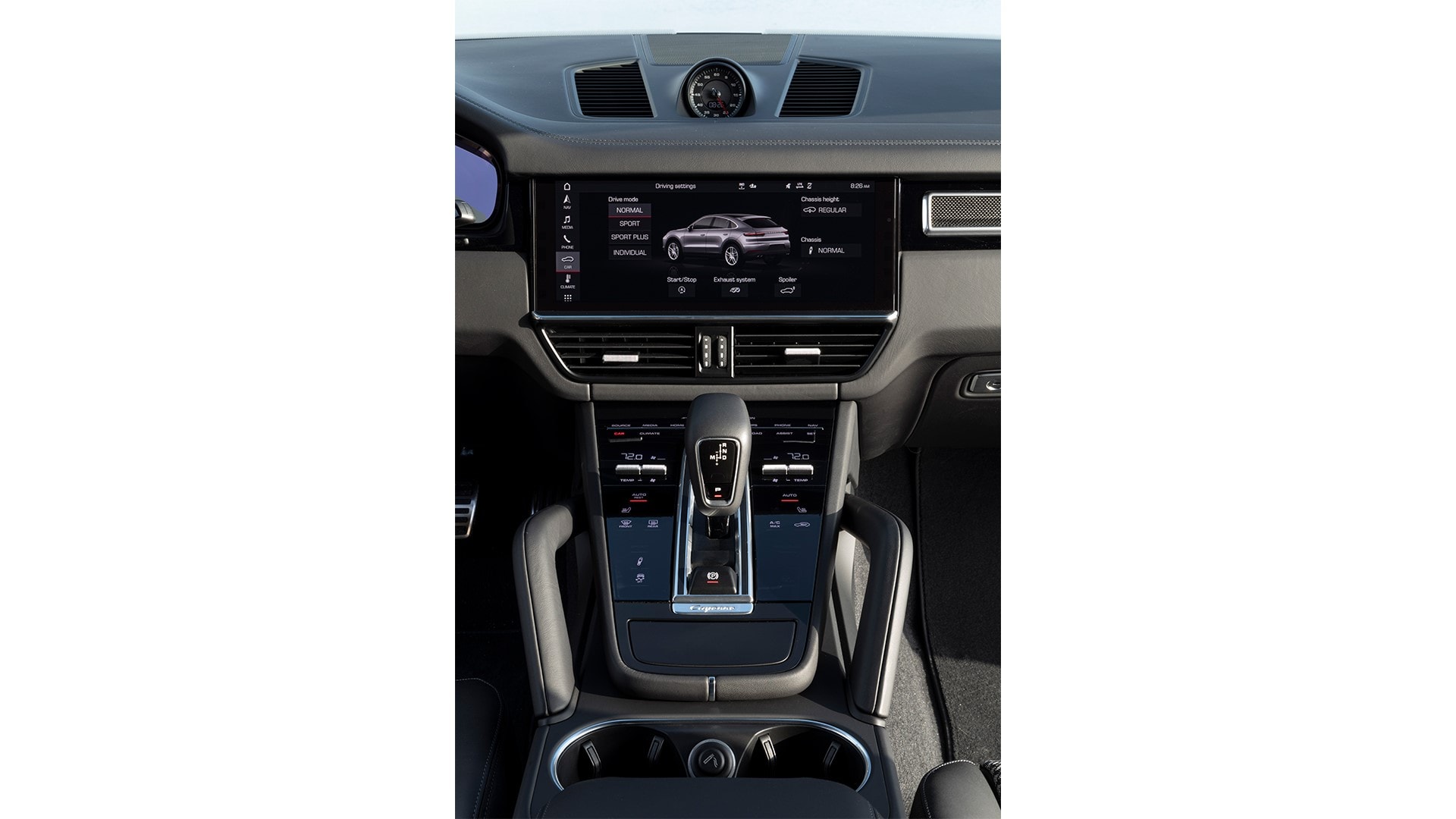 Centro de mando con pantalla táctil y selección de modos de conducción.