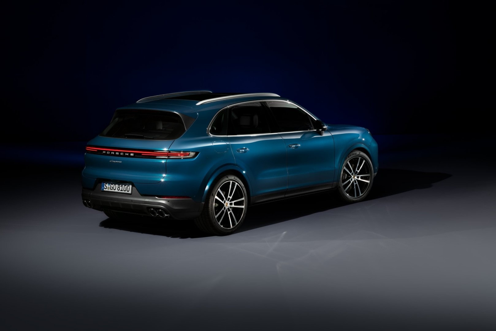 Imagen de la trasera del Porsche Cayenne evidenciando su diseño sofisticado