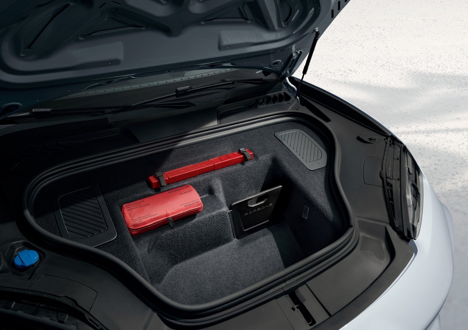 Visión clara del área de carga del Macan, resaltando su versatilidad y capacidad.