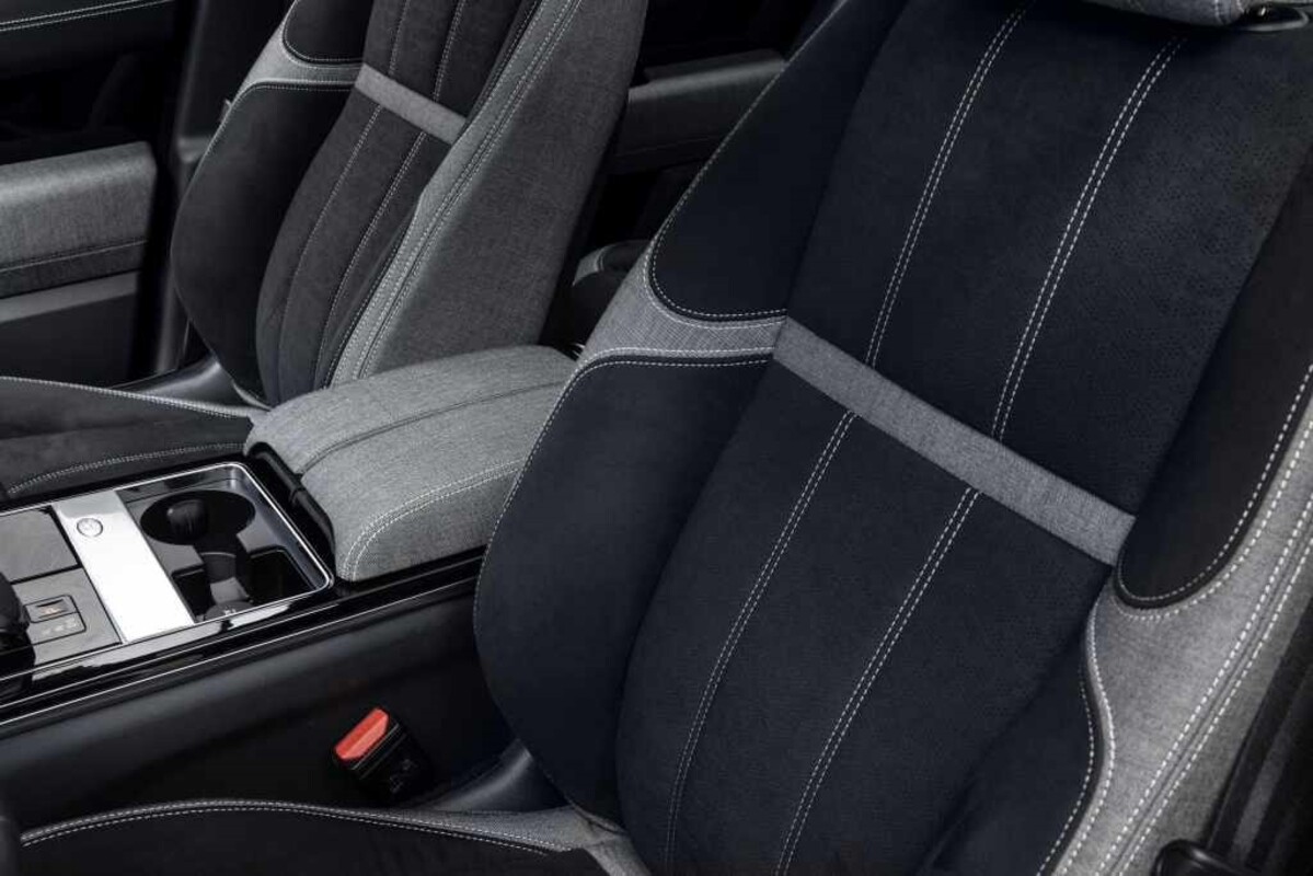 Asientos deportivos de alta calidad en el Range Rover Velar. Asientos deportivos de alta calidad en el Range Rover Velar.