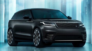 Vista dinámica del Range Rover Velar evidenciando su estilizada silueta. Vista dinámica del Range Rover Velar evidenciando su estilizada silueta.