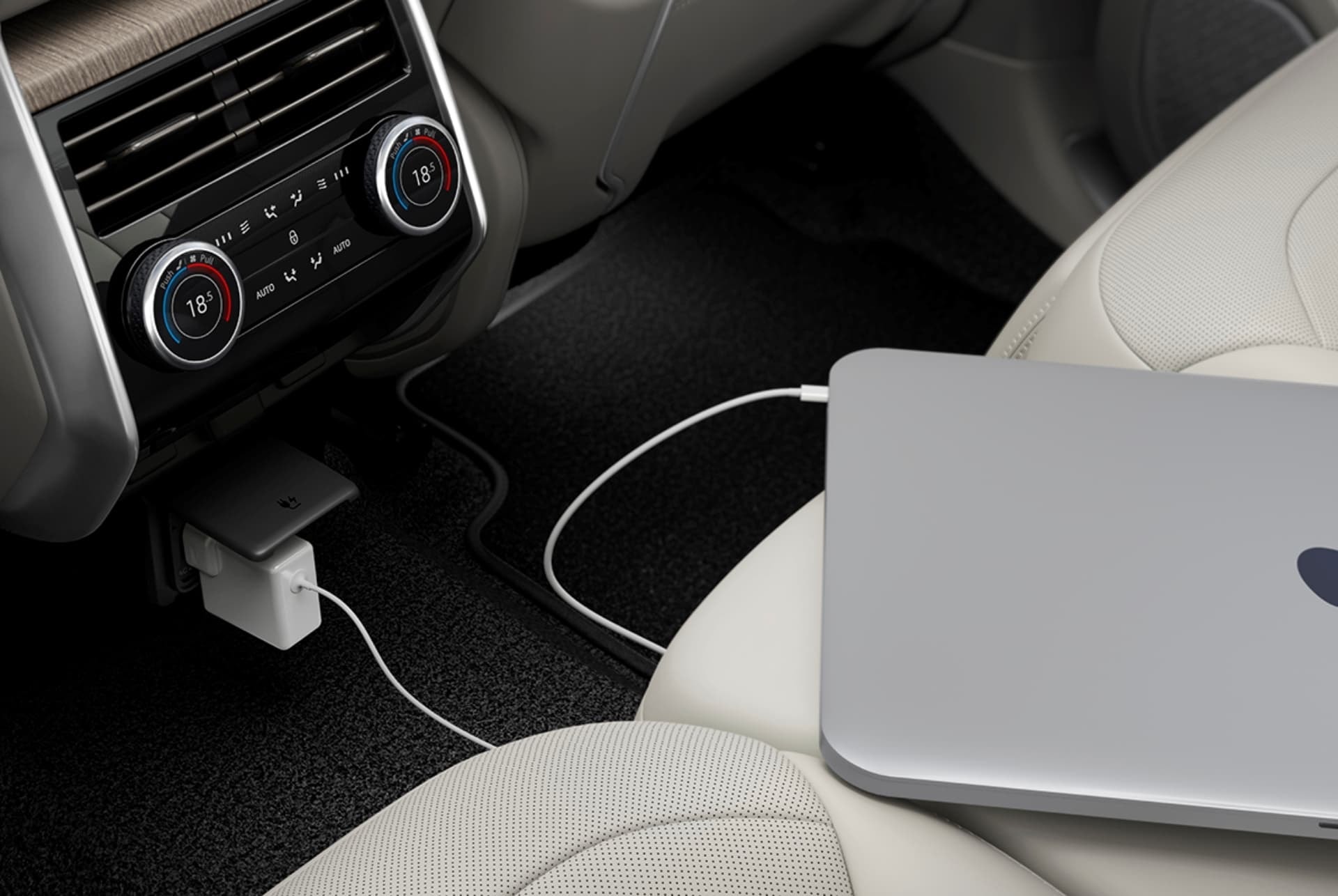 Espacio de carga y conexión para dispositivos portátiles.