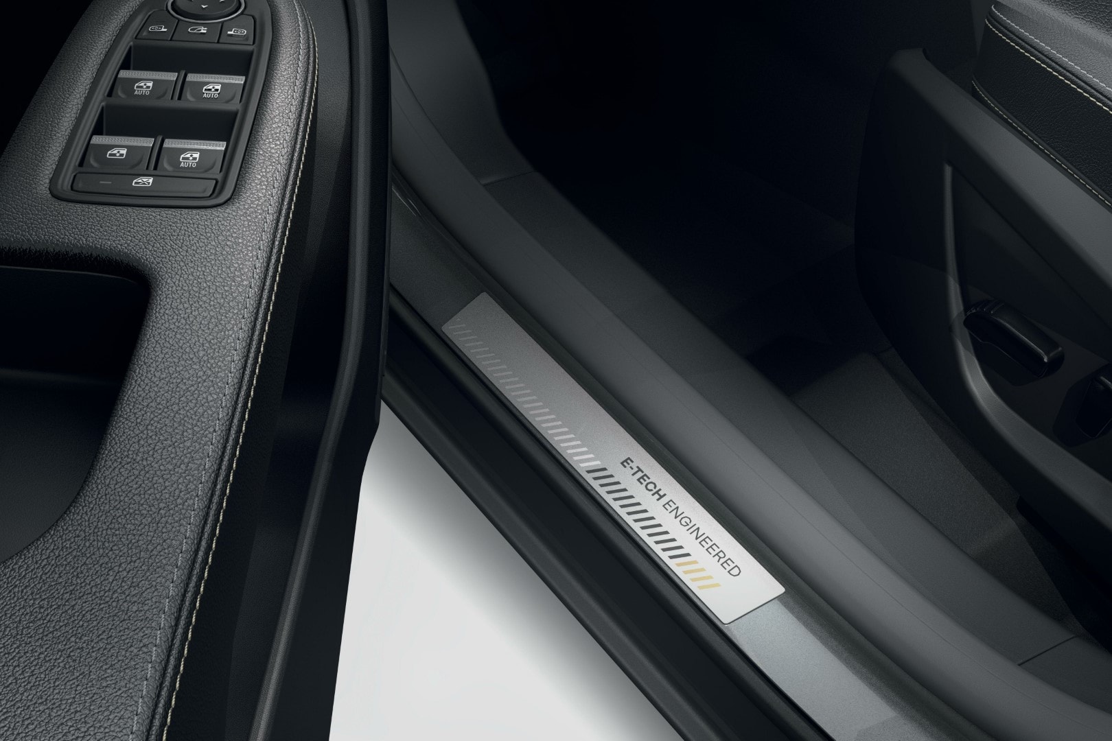 Umbral de la puerta con inscripción "Arkana", detalle de diseño y calidad.