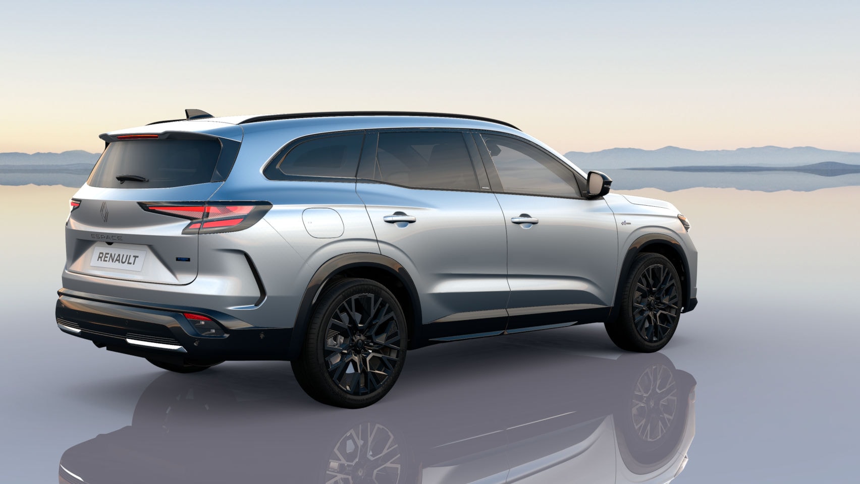 Interior del Renault Espace con panel de instrumentos moderno y tecnología avanzada.