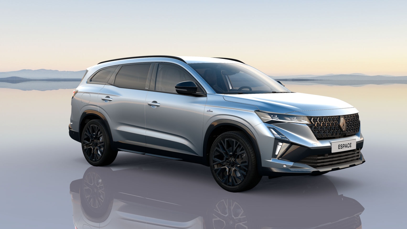 Otra vista lateral del Renault Espace, destacando su elegancia y diseño.