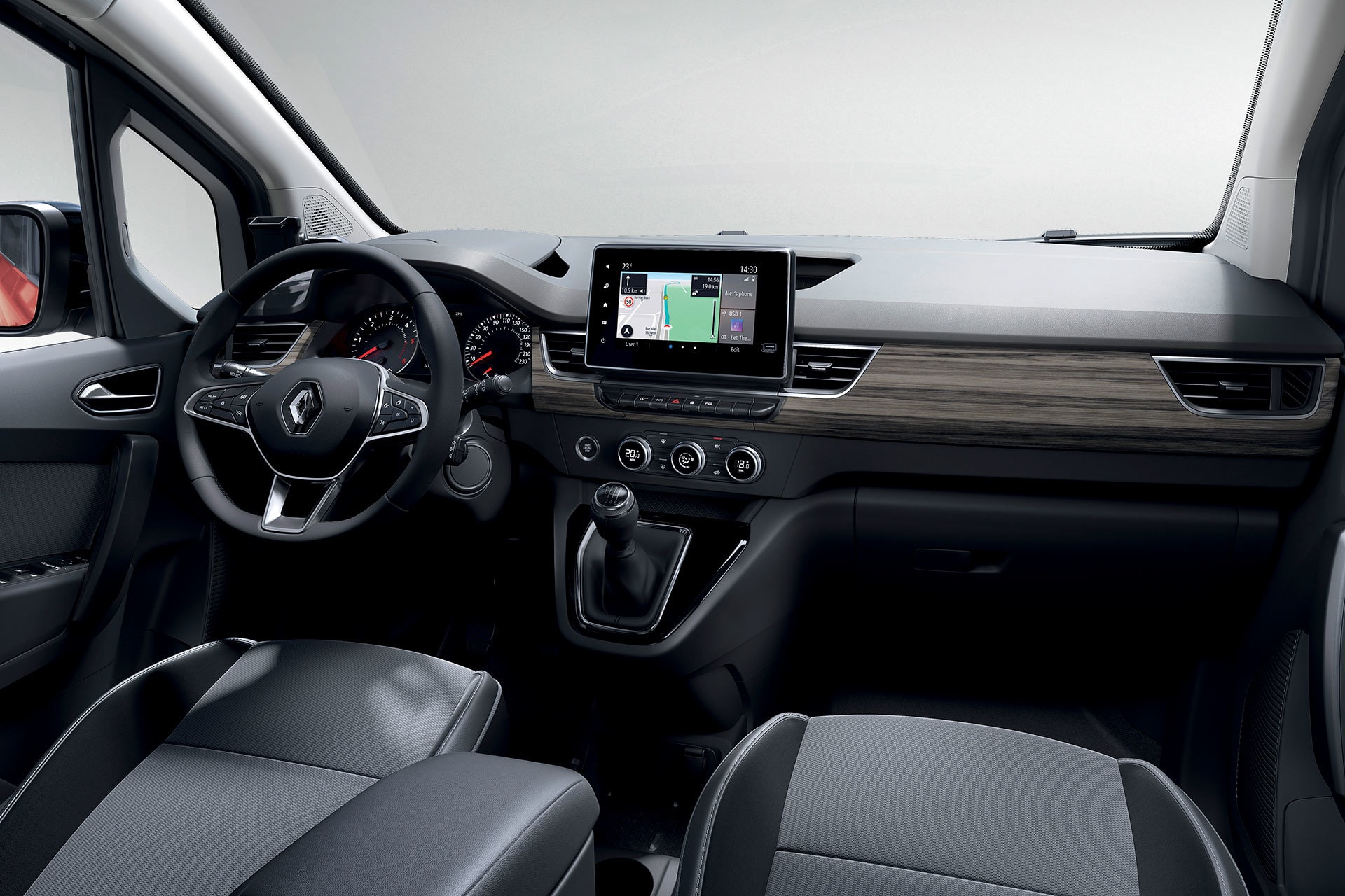 Espacioso interior del Kangoo Combi con sistema de infotenimiento.