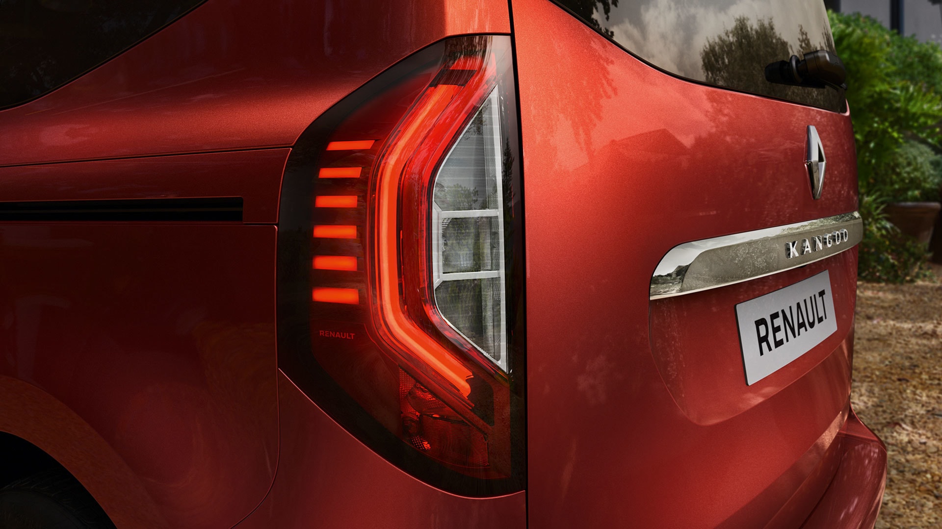 Pilotos traseros destacan su diseño y firma lumínica.