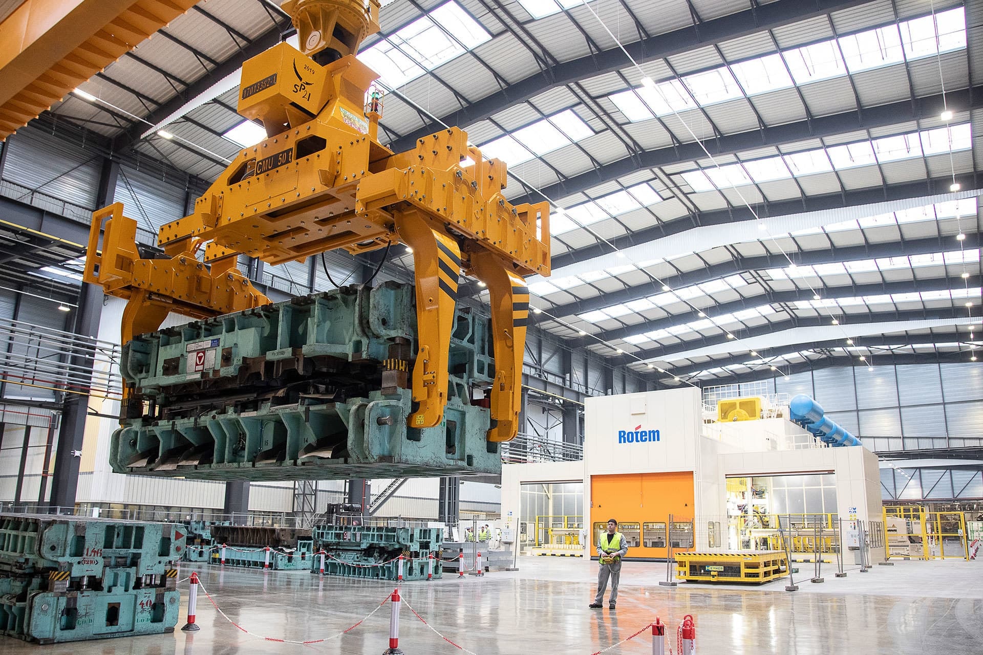 Instalaciones industriales, imagen no específica al Renault Kangoo Combi.