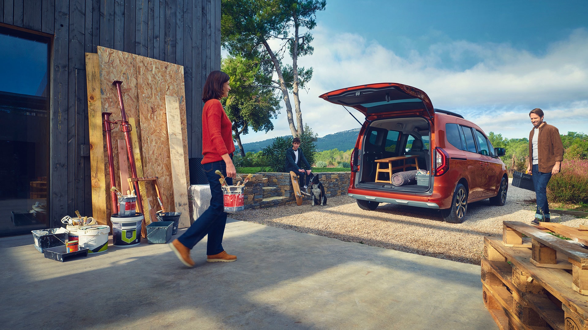 Amplitud maletero Kangoo Combi destacada por su capacidad de carga y acceso.