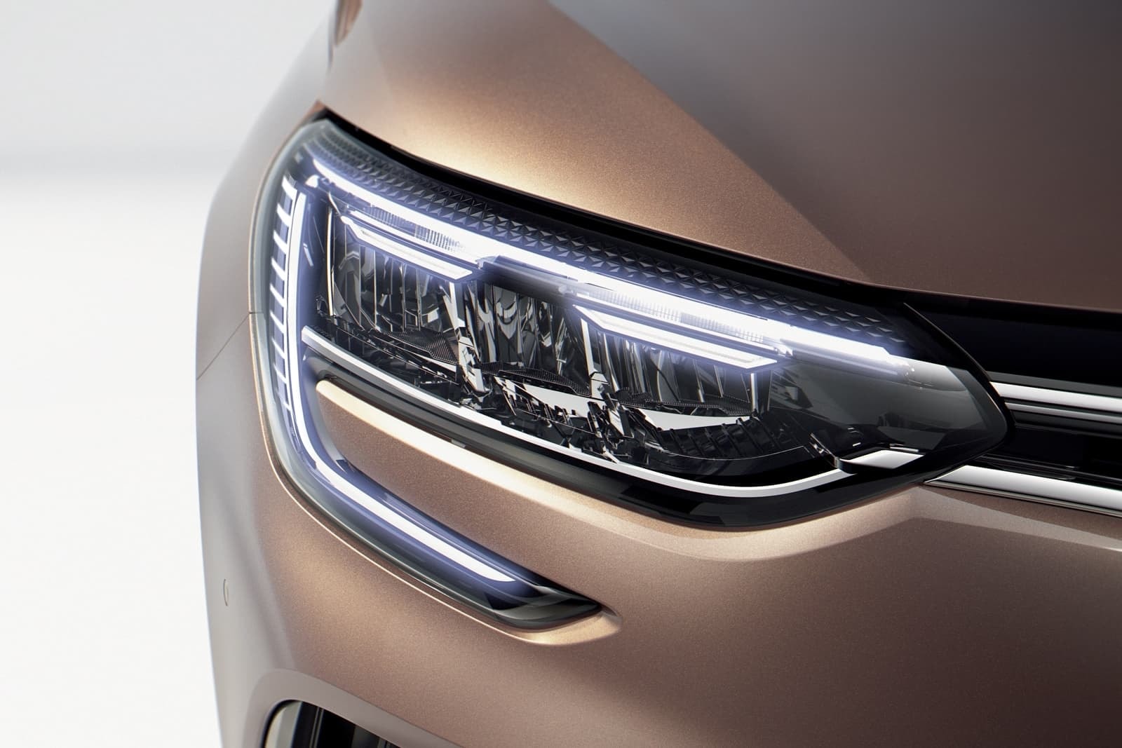 Tecnología LED de alta precisión en faros del Renault Mégane, con firma lumínica.