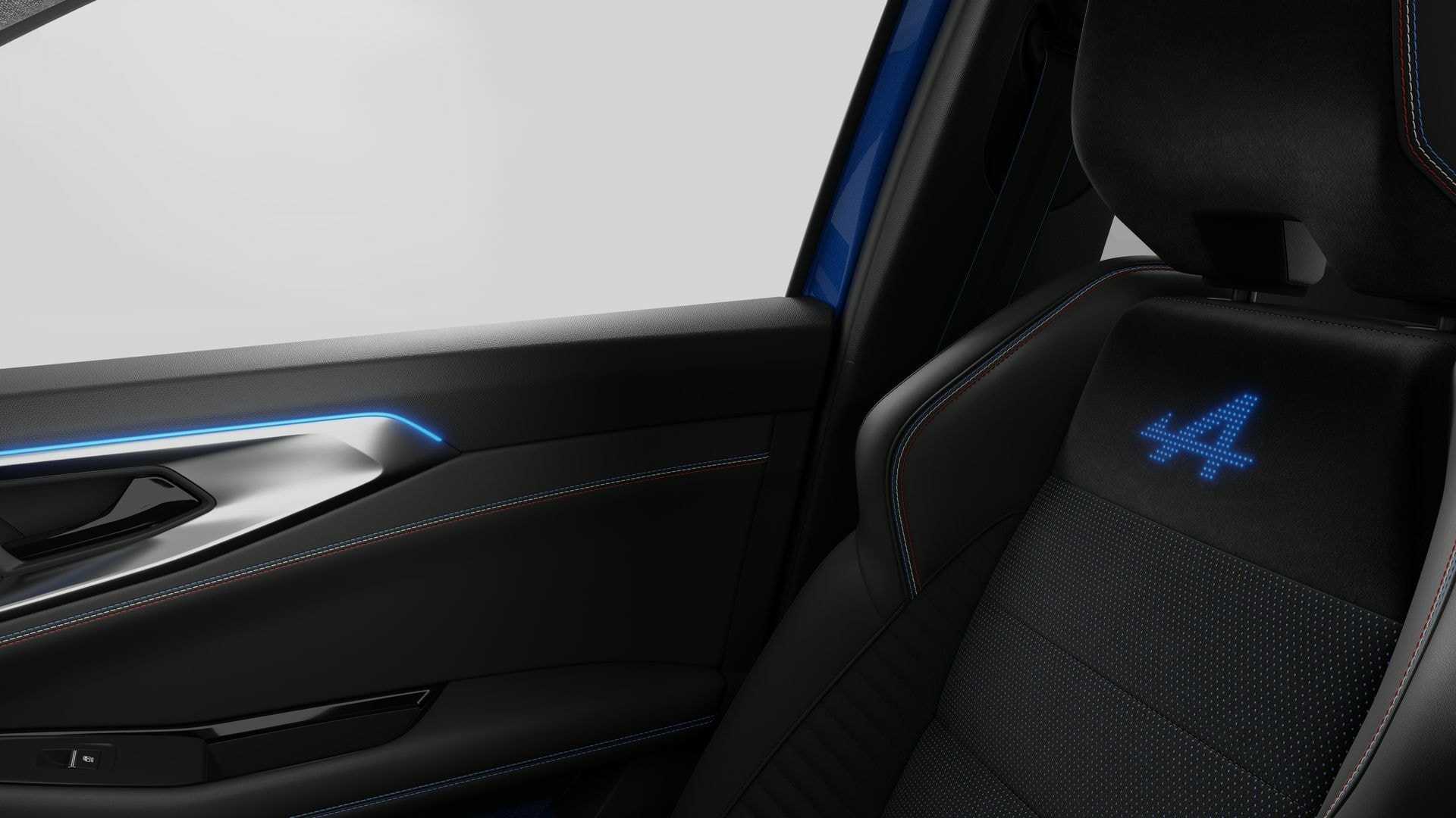 Detalle de los asientos deportivos con bordado del logo Rafale, representando su carácter exclusivo.