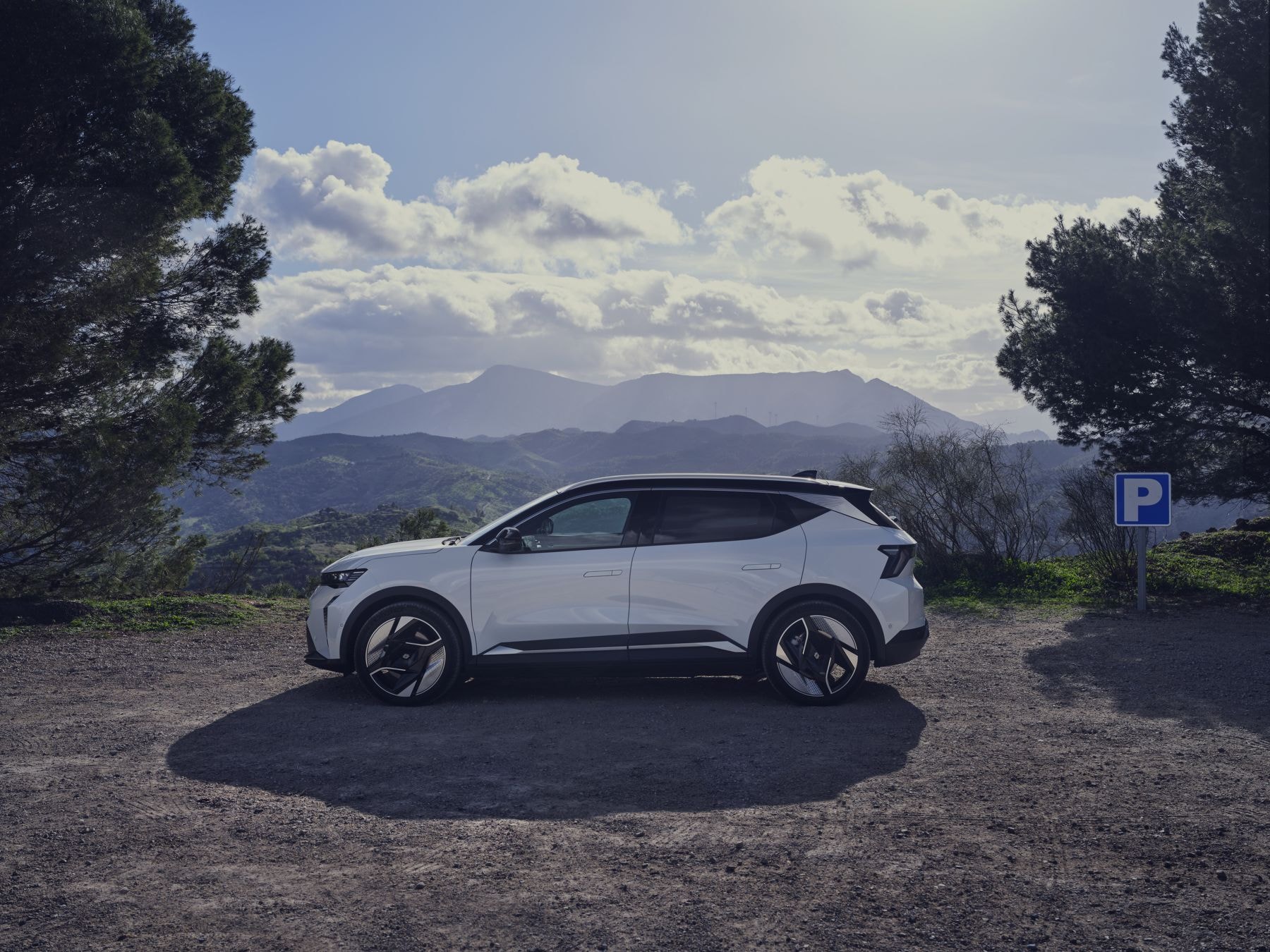 Diseño dinámico y moderno en el frontal, que llama la atención por su estética.