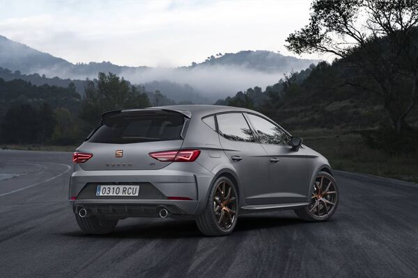 SEAT León Cupra R SEAT León Cupra R